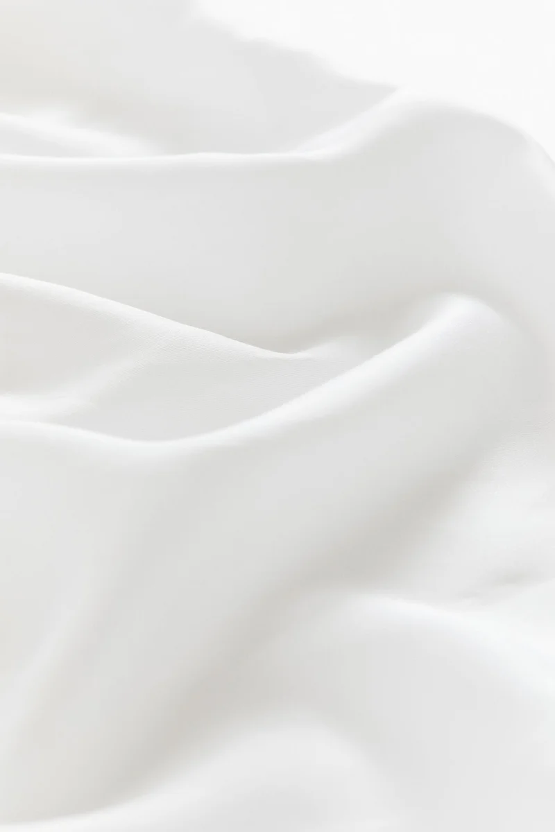 H&M Satin fitted sheet