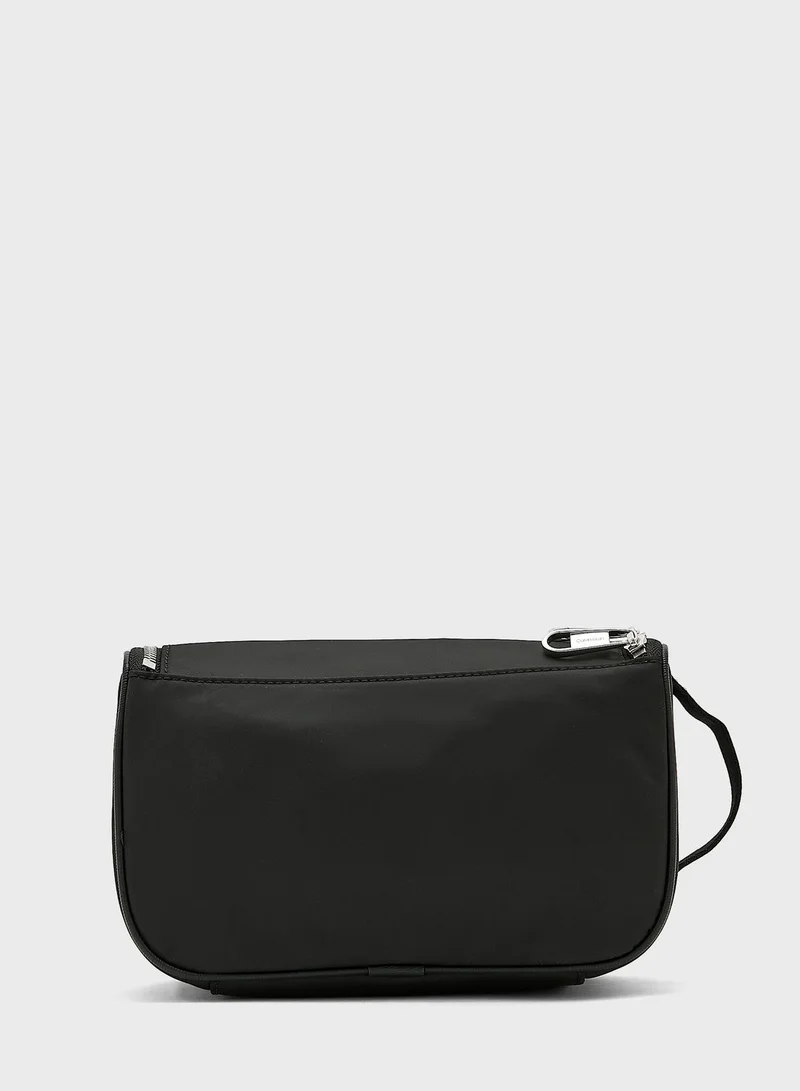 CALVIN KLEIN Classic Repreve Washbag
