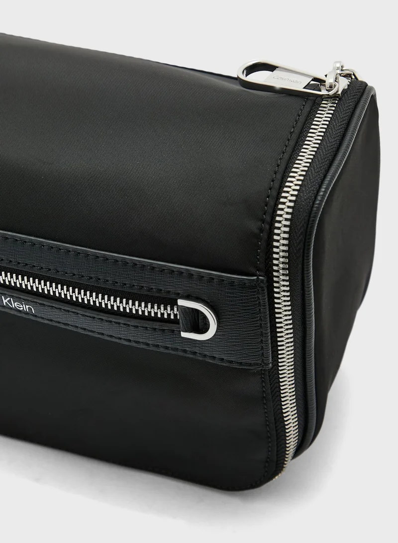 CALVIN KLEIN Classic Repreve Washbag