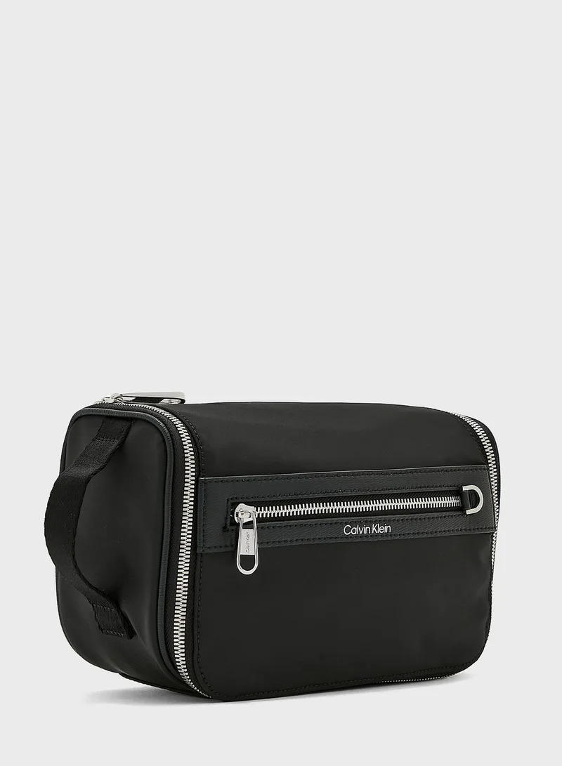 CALVIN KLEIN Classic Repreve Washbag
