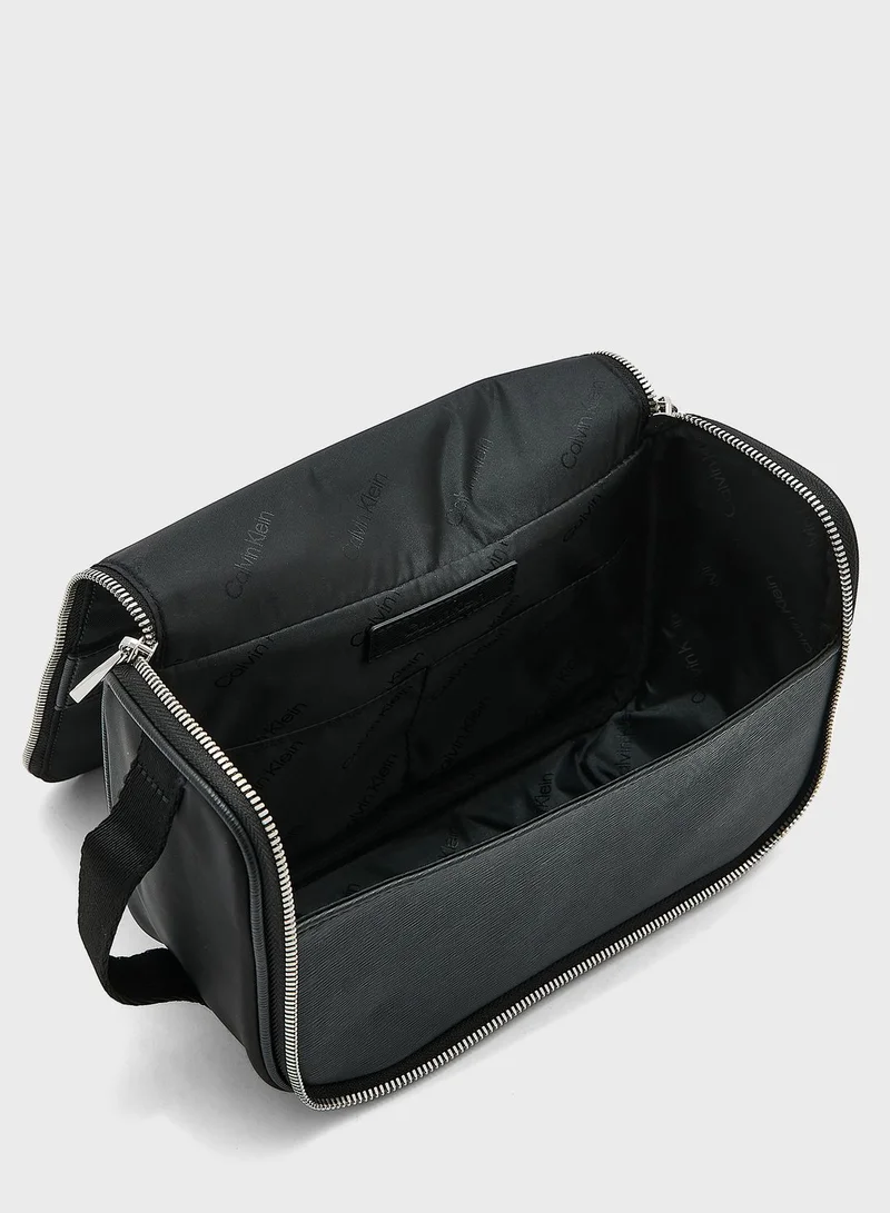 CALVIN KLEIN Classic Repreve Washbag