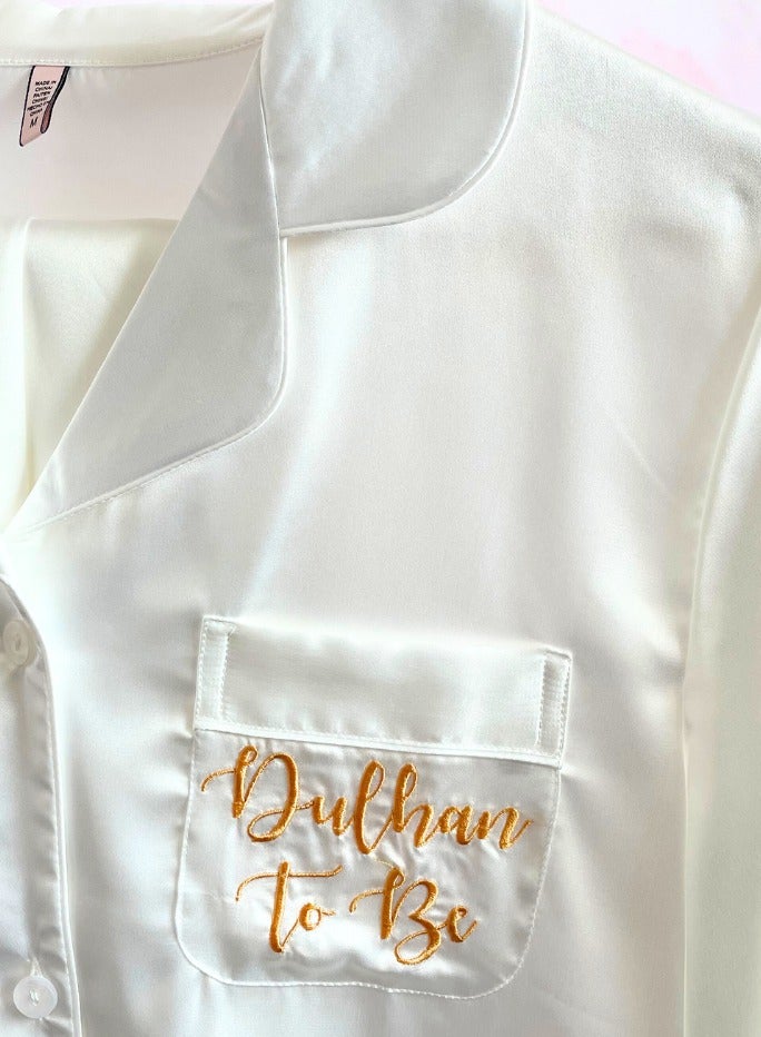 بيكوك سبلايز دولهان سيكون بيجاما باللونين الأبيض والذهبي - Image 2