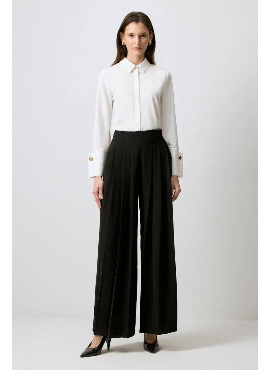 تاتشي Pleated Wide Leg Crepe Trousers