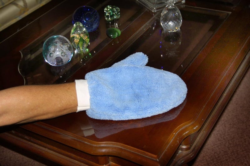 Eurow Microfiber Terry Weave Dusting & Polishing Mitt, Lint-Free, Scratch-Free, Ultra-Soft, for Home Cleaning & Auto Detailing, 2-Pack - Image 4