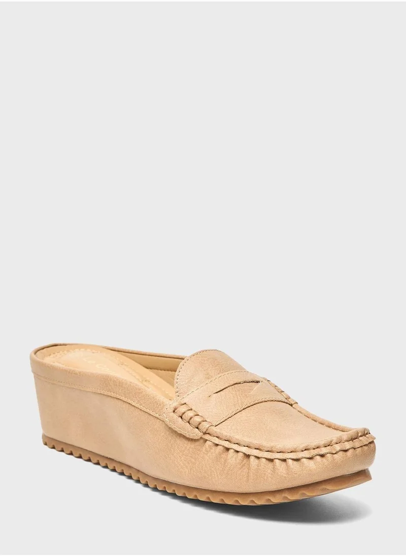 Le Confort Flat Slip Ons