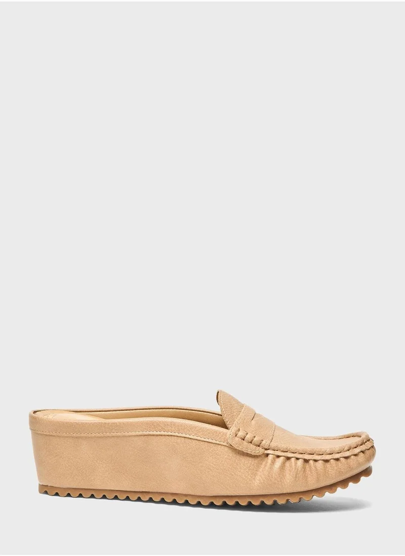 Le Confort Flat Slip Ons