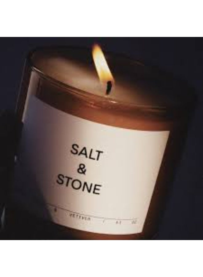 SALT & STONE Candle - Santal & Vetiver 240g - Image 3