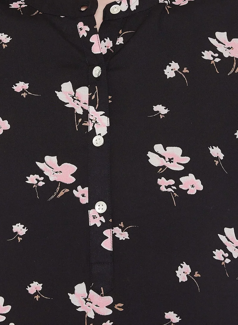 Clovia  Clovia Pretty Florals Mid Length Night Dress With Side Slits In Black - Rayon for Women | Best Price UAE