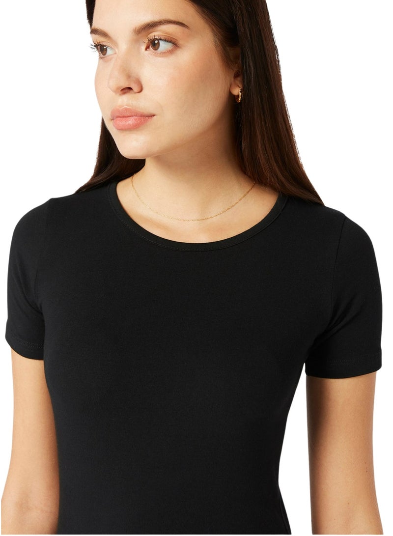 Comodo Women's Classic Crewneck Cotton Body Top, Short Sleeve, Casual Fitted Style - Image 4