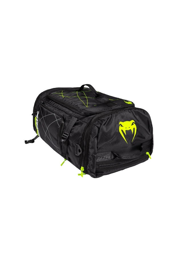 VENUM VENUM TRAINING CAMP 4.0 SPORTS BAGS BLACK/NEON GREEN - Image 2