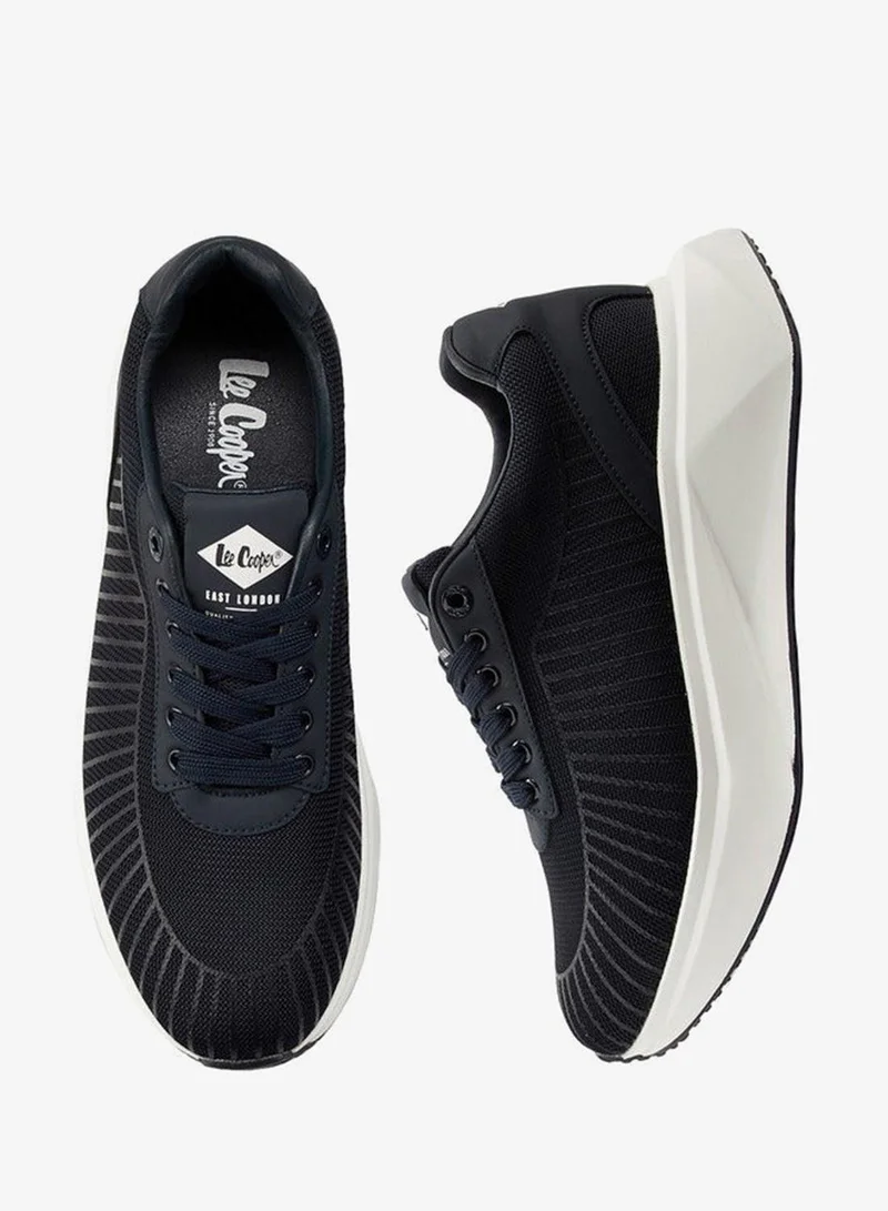 لي كوبر حذاء رياضي رجالي مخطط برباط