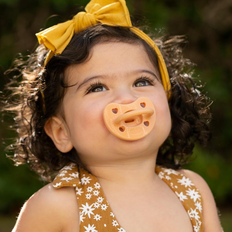 Chicco PhysioForma Luxe Silicone Pacifier for Babies 6-16 Months - Cantaloupe, 2 Pack - Image 2