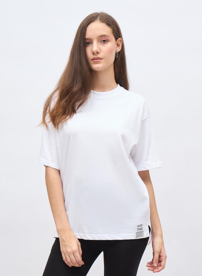 Styli High-Low Hem Oversized T-Shirt with Patch Detail - Image 2