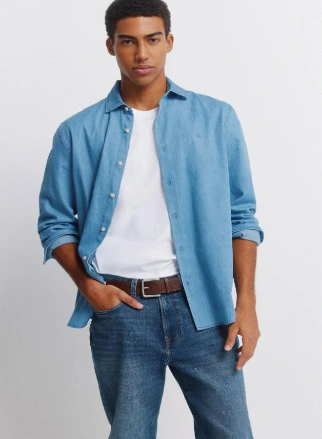 Springfield Stretch regular fit 5-pocket comfort jeans with two-tone embroidered coin pocket detail, medium-dark wash, overdyed dirty effect, worn look and zip fly fastening.