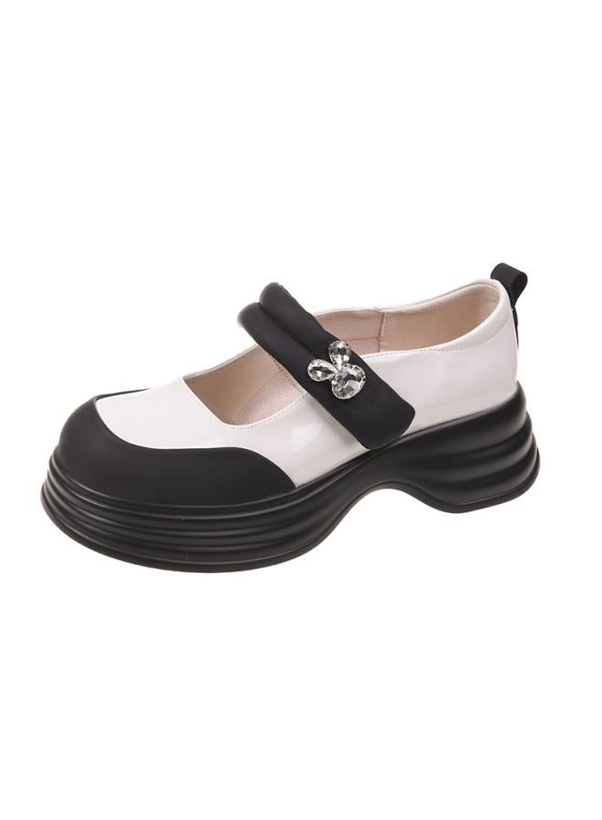 شك أحذية جلدية صغيرة بنعل ناعم للأطفال والطلاب في الربيع أحذية جديدة ذات نعل مسطح على الطراز الكوري سهلة الارتداء على الطراز البريطاني أحذية بدون كعب بطبقة واحدة - Image 1