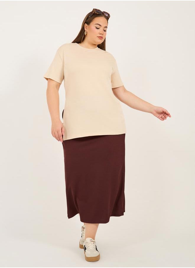 Styli Plus Size Ribbed Knit Round Neck Oversized T-Shirt  - Image 2
