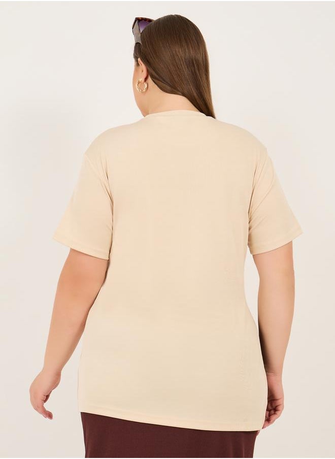 Styli Plus Size Ribbed Knit Round Neck Oversized T-Shirt  - Image 4