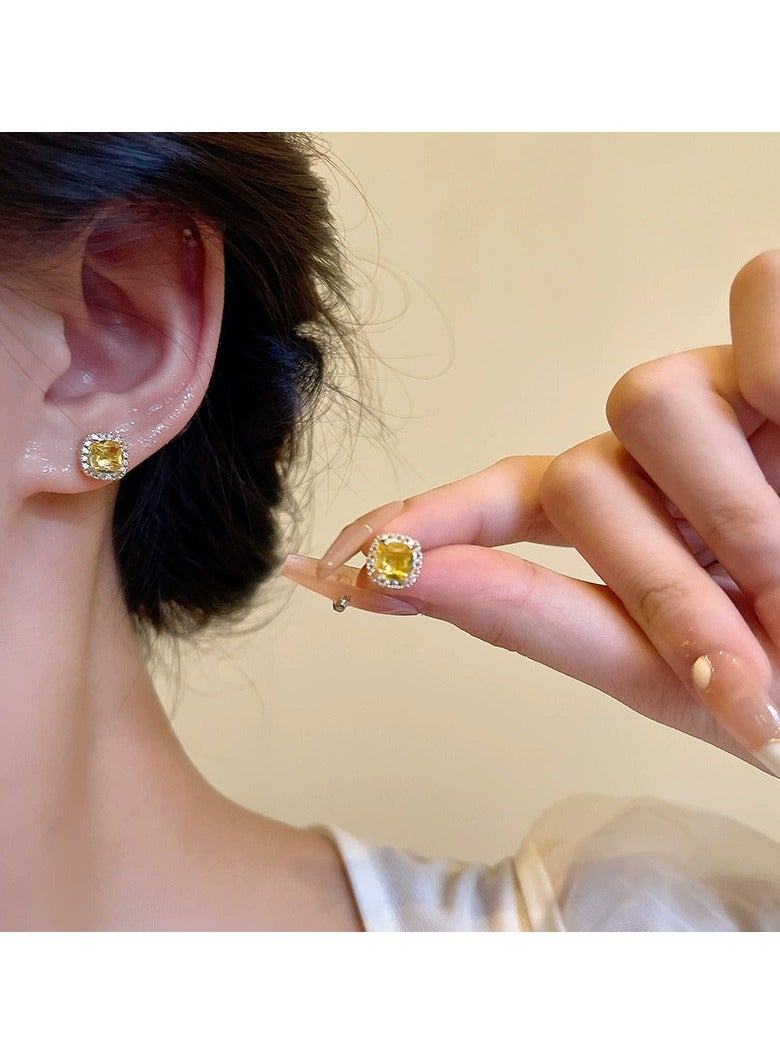 Goolsky أقراط زيركون مربعة من الفضة الإسترلينية S925 – تصميم أنيق على شكل مكعب سكر، أقراط مطلية بالذهب، مضادة للحساسية، للاستخدام اليومي/الحفلات - Image 1