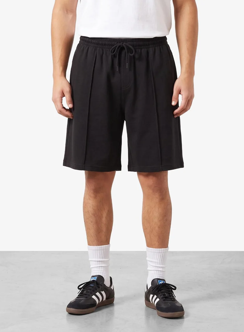 Seventy Five Basics Regular Fit Pocket Shorts Pintuck
