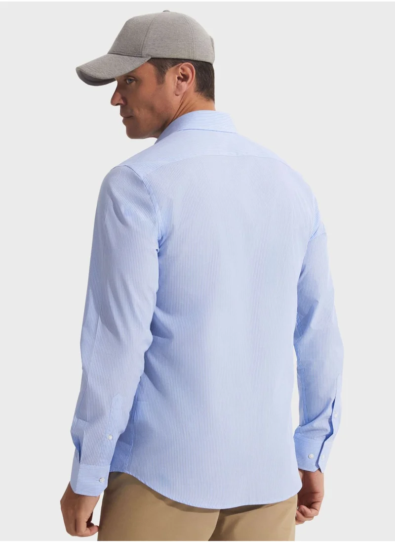 JUNE Essential  Slim Fit Shirt