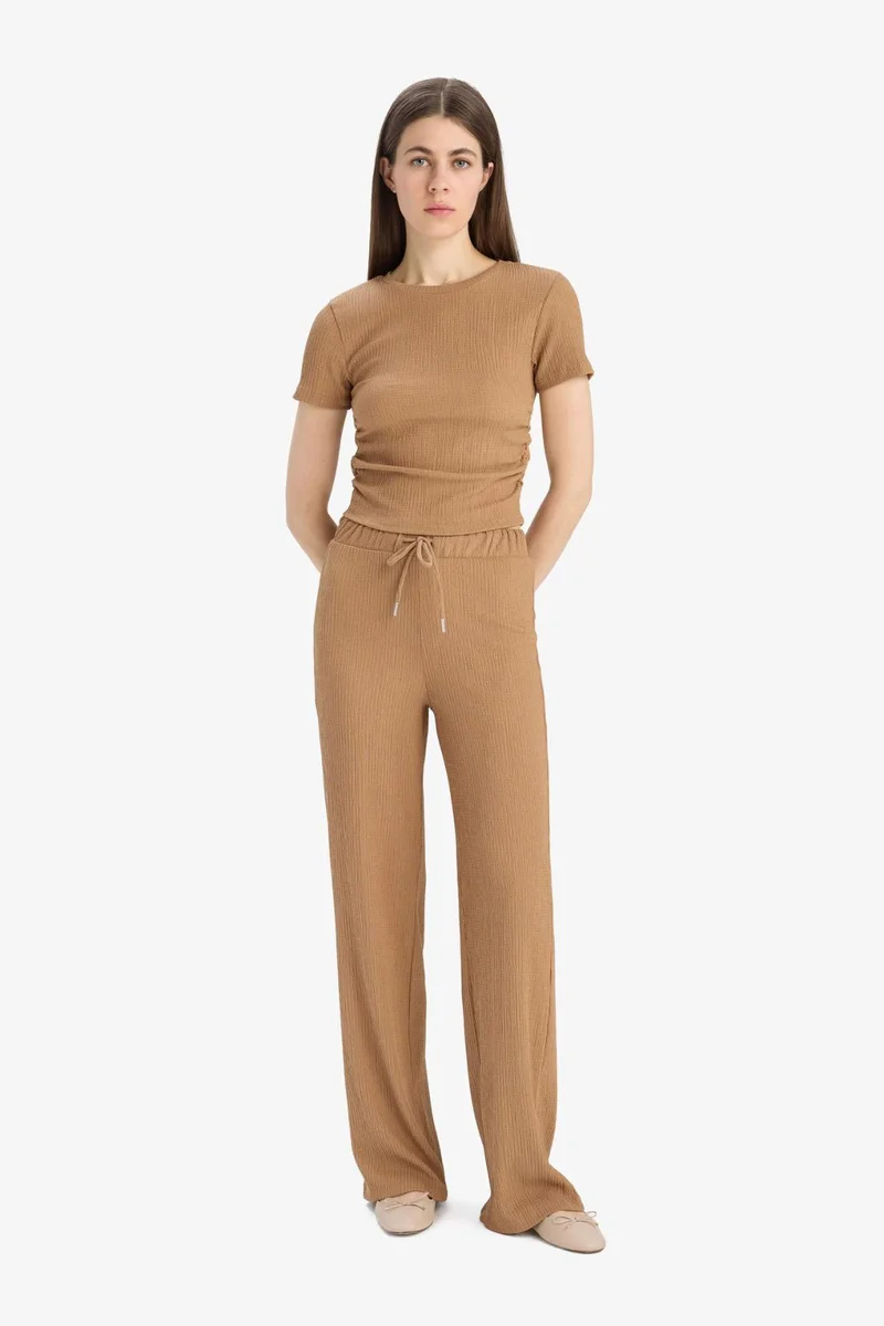 ديفاكتو Straight Fit Elastic Waist Crepe Trousers