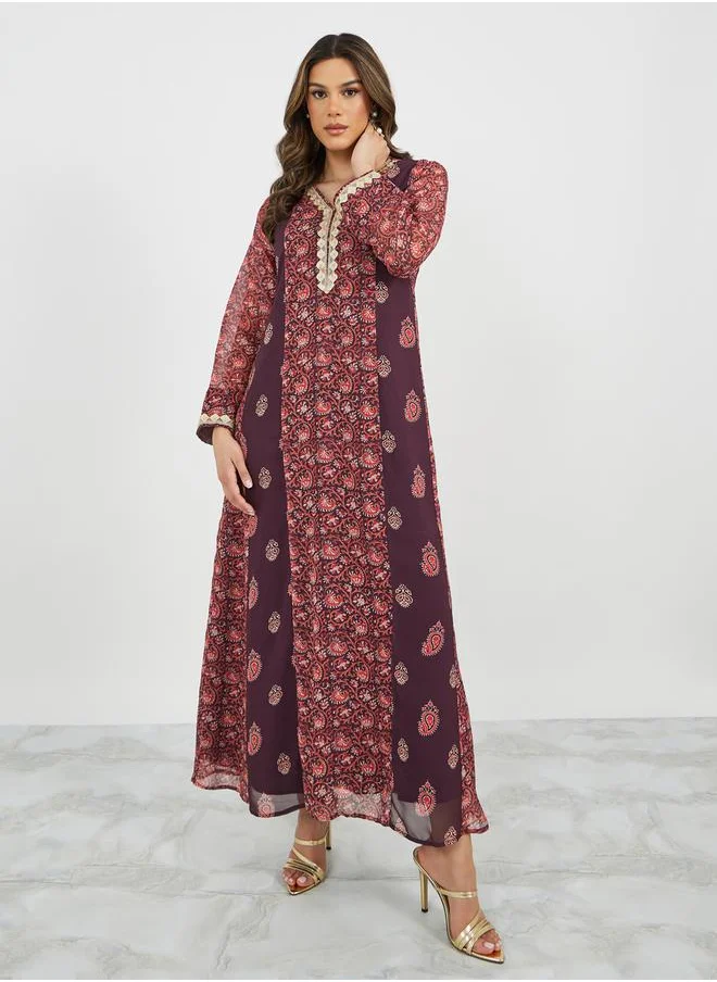 ستايلي Printed Panel V Neck Jalabiya with Lace Detail