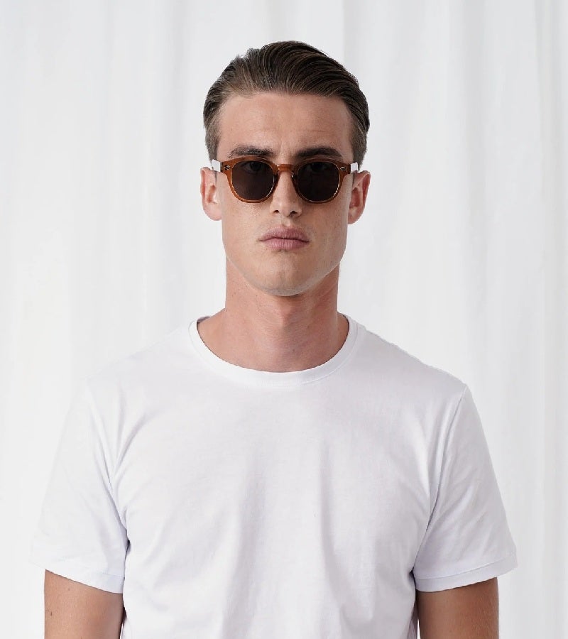  اكسبليست باوتس نظارات شمسية أنيقة للجنسين من جوني كولورد بني رمادي - Image 3