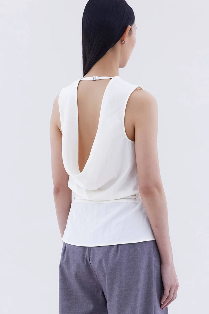 ذا اديتورز ماركت Meagan Open-Back Drape Top