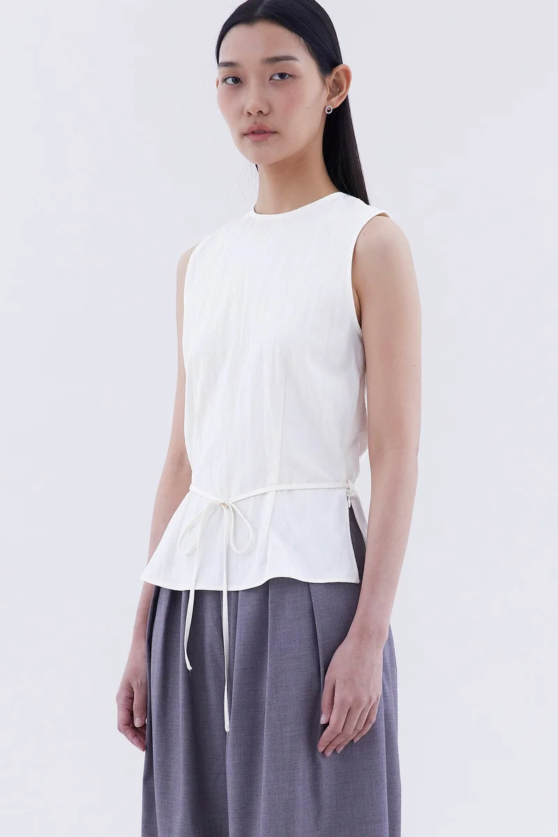 ذا اديتورز ماركت Meagan Open-Back Drape Top