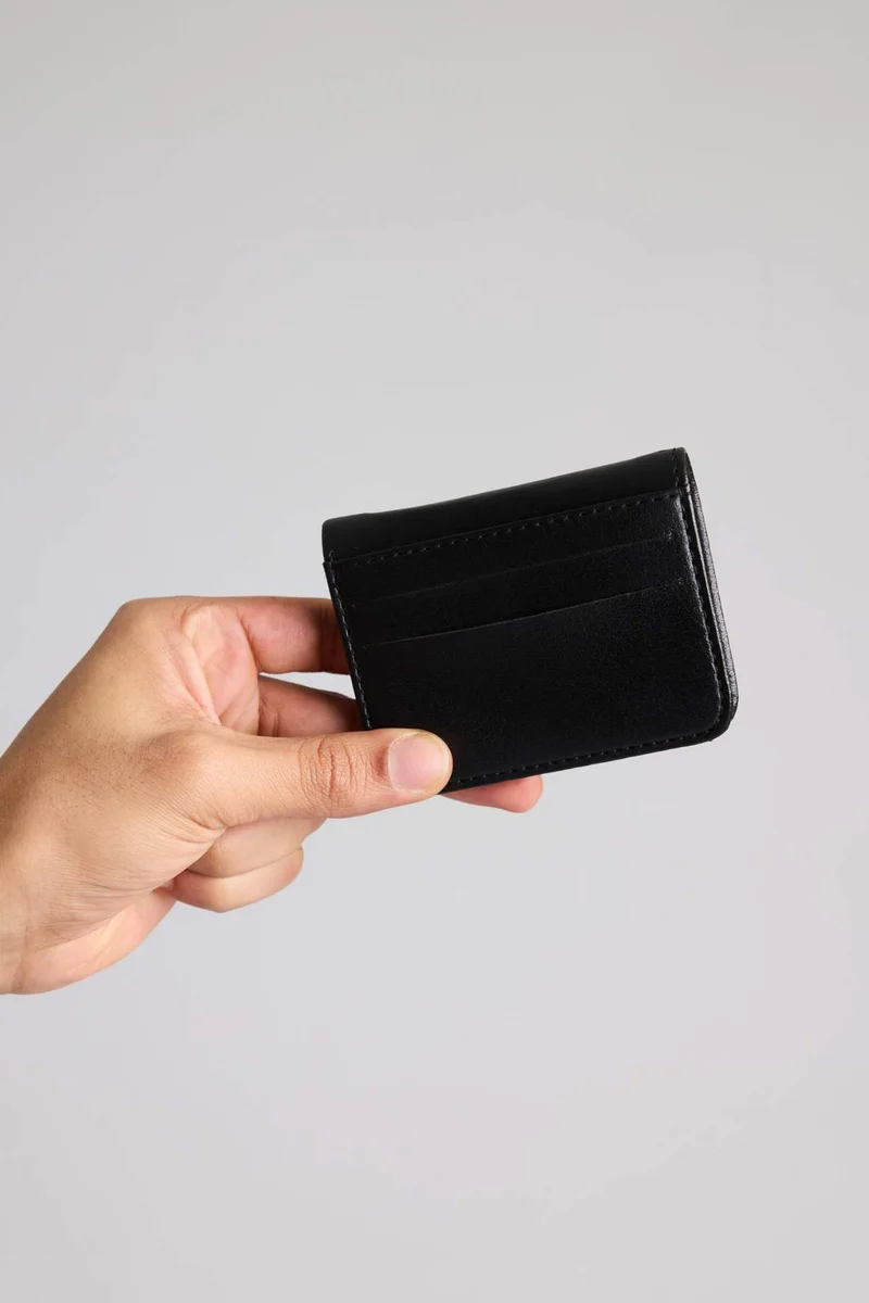 ديفاكتو Man Faux Leather Business Card Wallet