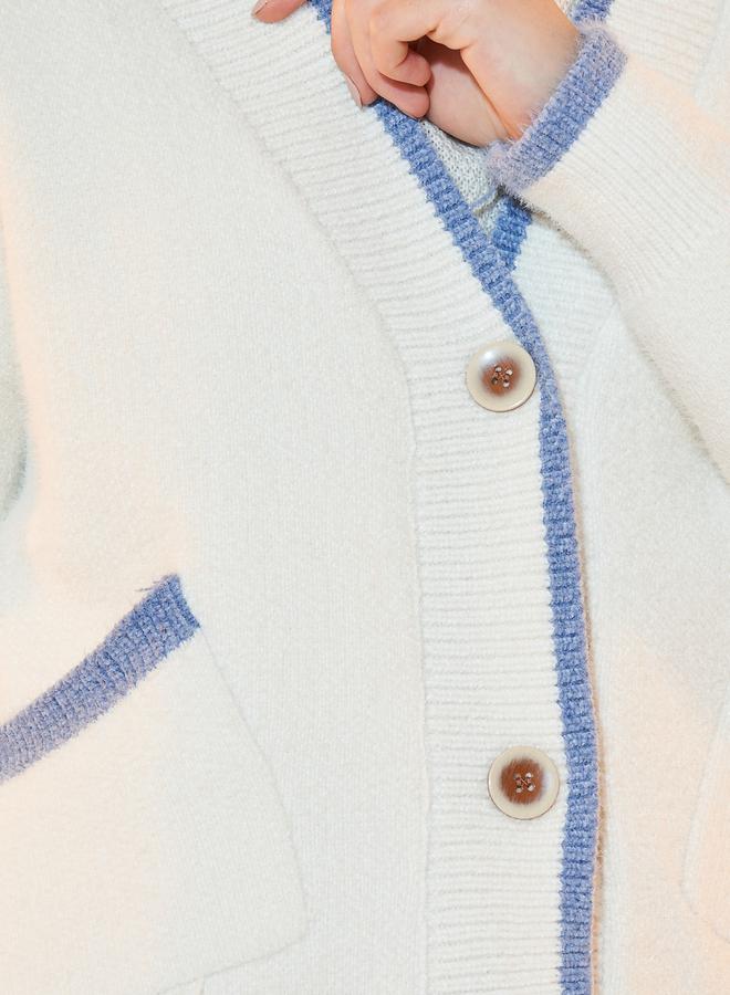 تايك تو كارديجان بجيب أمامي وتفاصيل مُتباينة - Image 3