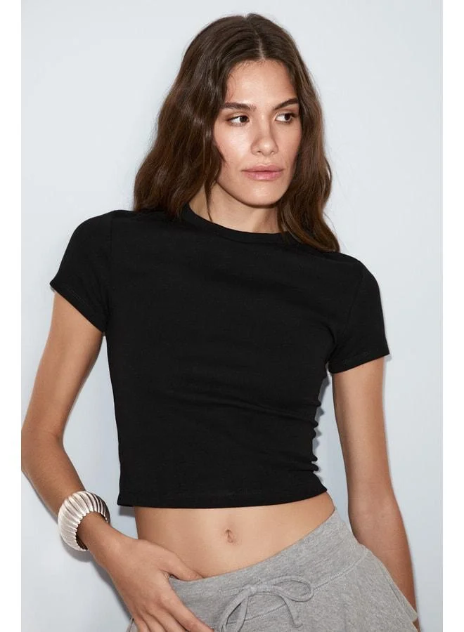 Ethiquet ZOLEN Women's Soft and Flexible Fabric Organic Cotton Short Sleeve Crop Black T-Shirt.