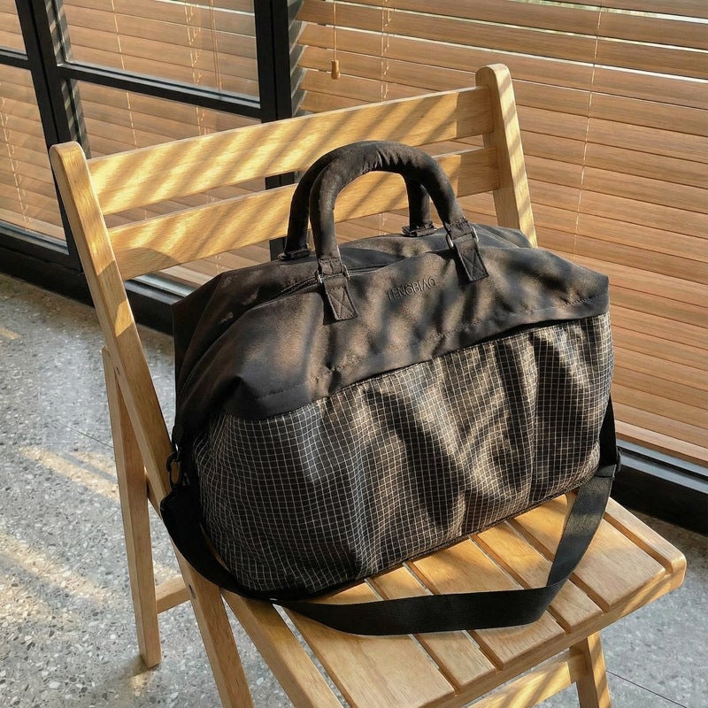 Lightweight Travel Duffel Bag, Expandable, Wet-Dry Separation - Image 1