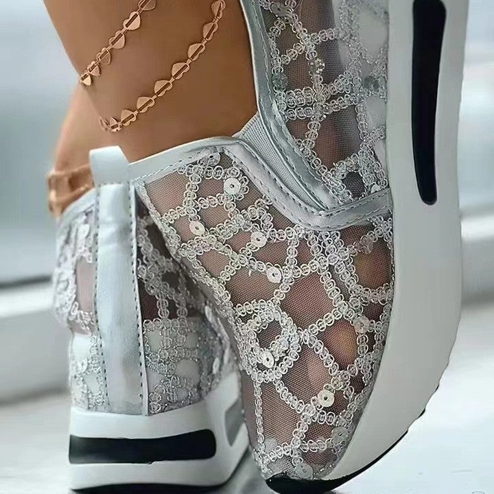 أحذية رياضية سميكة القاعدة بحجم كبير مزينة بالخرز للنساء خريف جديد شبكي قابل للتنفس سهل الارتداء على شكل ويدج - Image 4