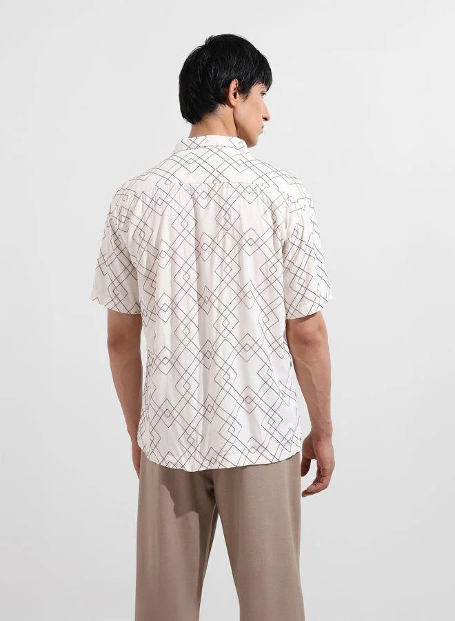 شركة المرآب الهندية Men Relaxed Fit Textured Cuban Collar Half Sleeves Shirt