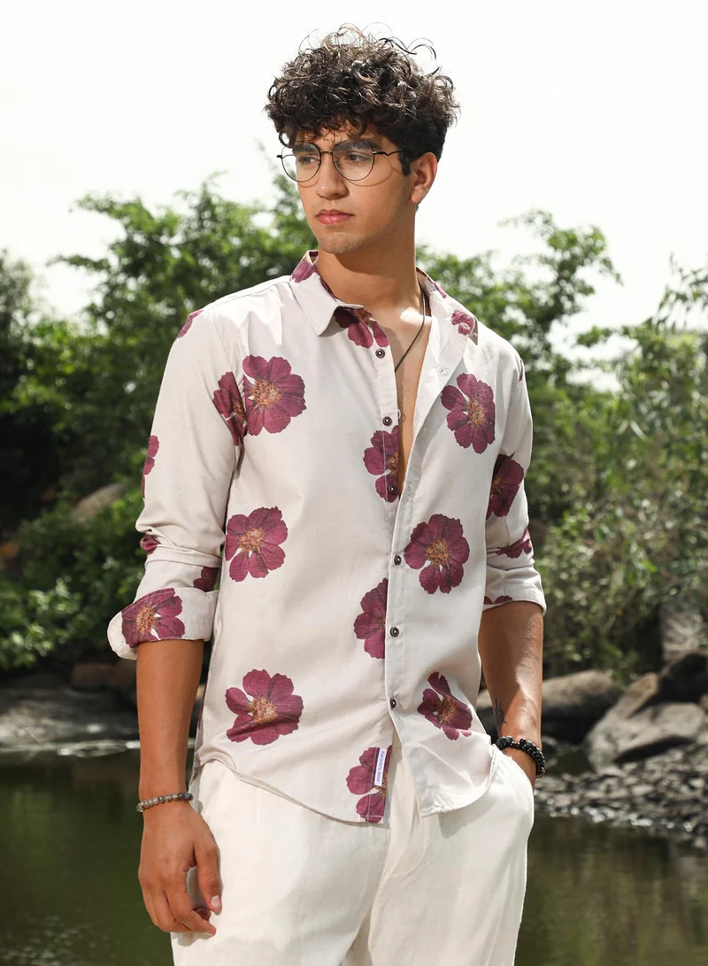 كامبوس سوترا Campus Sutra Men's Off-White & Rouge Red Blooming Flora Imprint Shirt | Spread Collar , Long Sleeve Cuffed Sleeves , Button Closure | Floral Print  | Cotton-Blend Shirt For Casual Wear