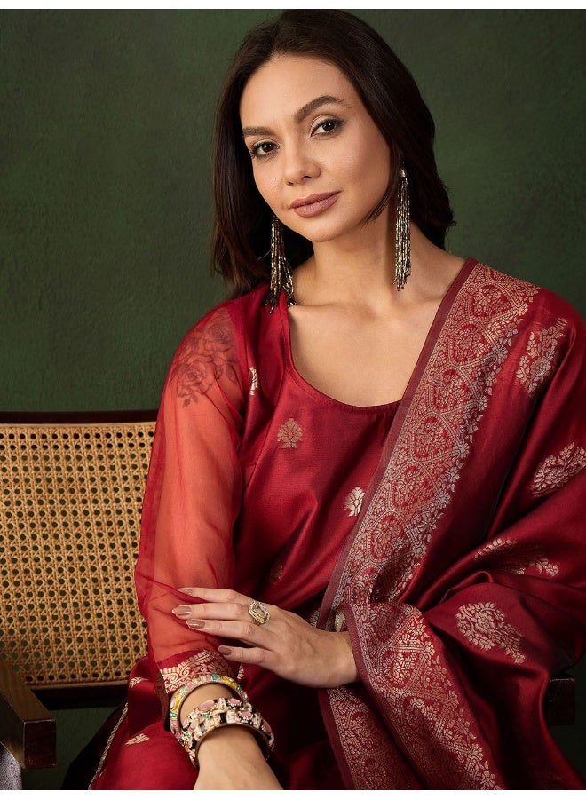 AKS Emerald Maroon Jacquard Kurta Set With Jacquard Dupatta  - Image 2