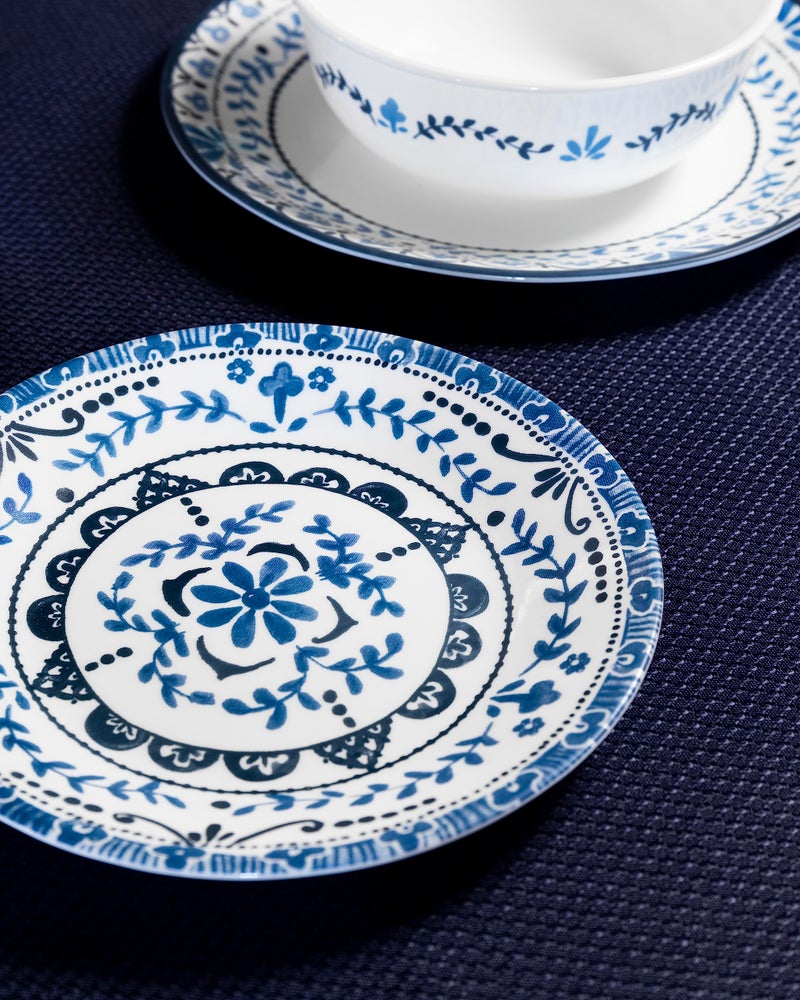 Corelle طقم أطباق مقبلات كوريل فيتريل 6 قطع، زجاج ثلاثي الطبقات ومقاوم للتشقق، أطباق دائرية خفيفة الوزن 6-3/4 بوصة، بورتوفينو - Image 4