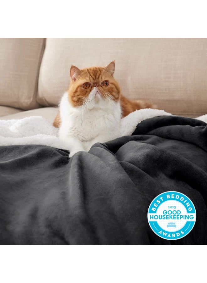 Bedsure Bedsure Sherpa Fleece Queen Size Blankets for Bed - Thick and Warm Blanket for Winter, Soft and Fuzzy Fall Blanket Queen Size, Charcoal, 90x90 Inches  - Image 1