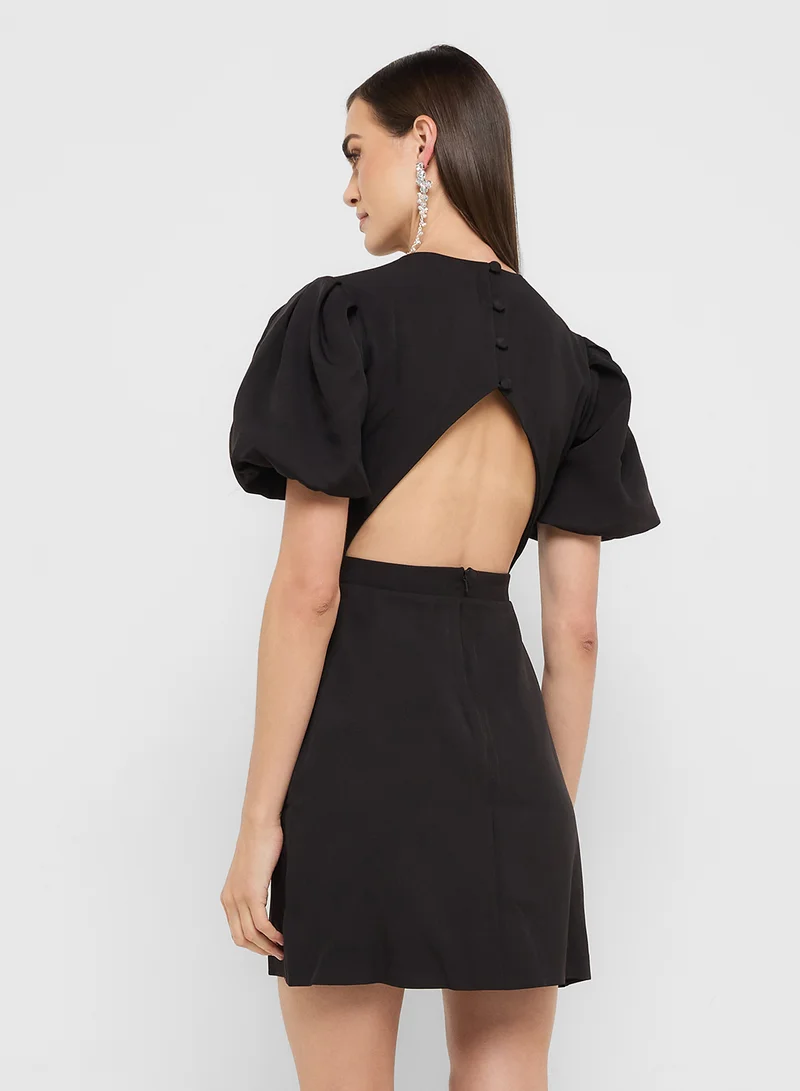 جينجر بوتيك eclat luxe puff sleeves dress with diamante bow detail