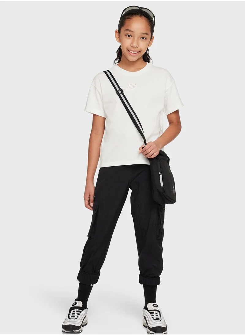 Nike Youth Nsw Premium Essential T-Shirt