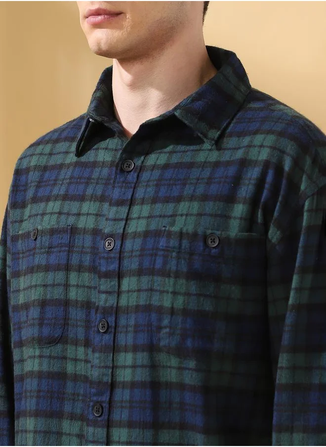 دينيس لينغو Relaxed Fit Checks Green Flannel Regular Length Full Sleeves Spread Collar Woven Weave Button Down for Men -designed to keep you ahead in style.