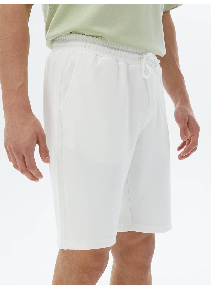Ecru Plain Knitted Jogging Fit Casual Bermuda
