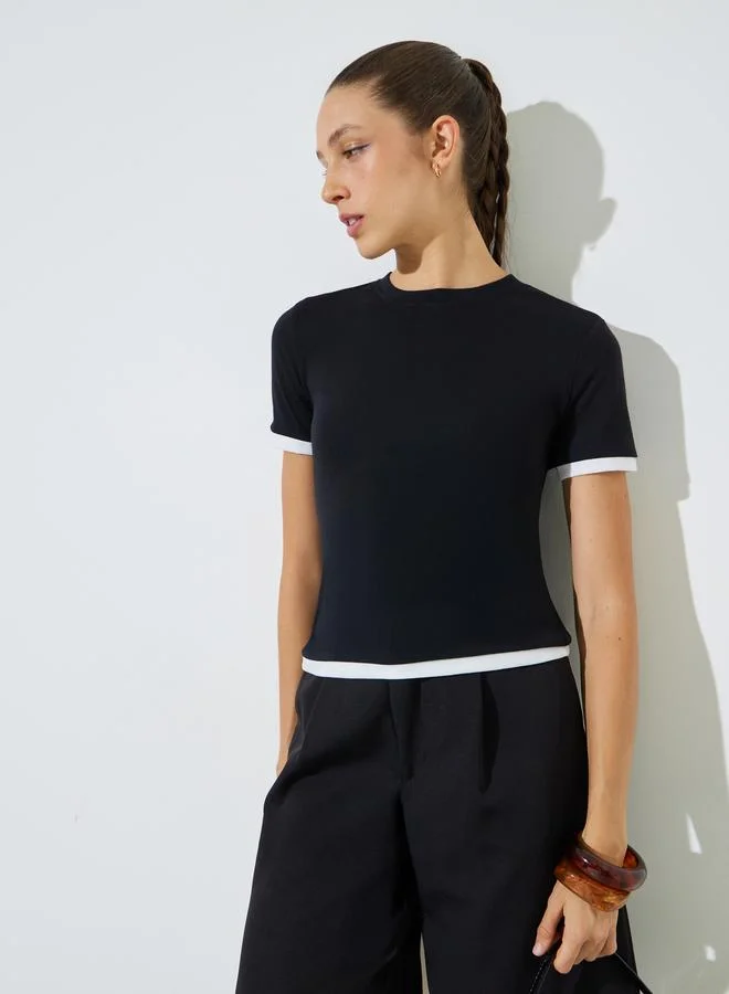 ستايلي Black Solid Round Neck Contrast Trims T-Shirt