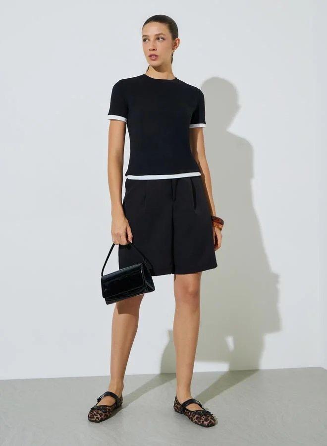 ستايلي Black Solid Round Neck Contrast Trims T-Shirt