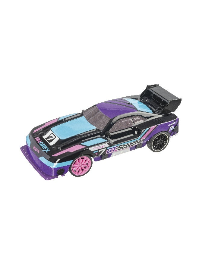 Hot Wheels سيارة تحكم عن بعد هوت ويلز سكورتشر GT مع تأثيرات الإضاءة 1/24 تعمل بالبطارية | سيارة سباق | سيارة للعرض | مركبة لعبة | هدية لجمع المتعلقات والأطفال - Image 1