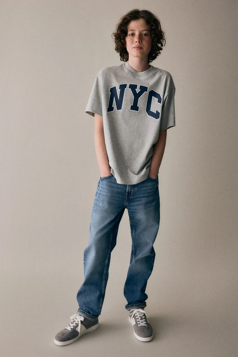 اتش اند ام جينز بقصّة مريحة وساق مدببة