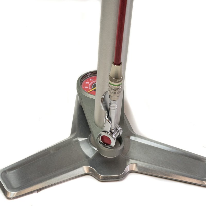 SILCA 'Hiro' Side Locking Lever Chuck | Silca Presta Chuck | Universal Schrader Chuck Attachment | Full Metal Construction | Durable and Long Lasting | Made with Carbon Steel - Image 4