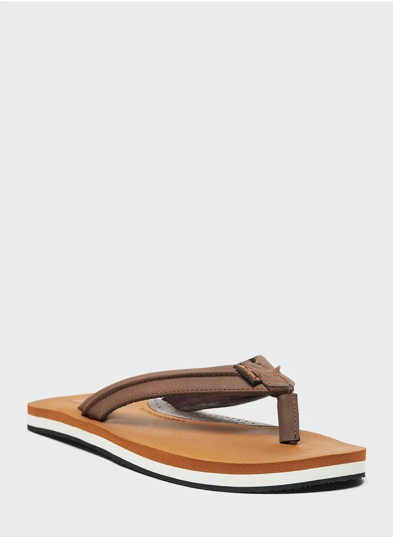لي كوبر Logo Flip Flops
