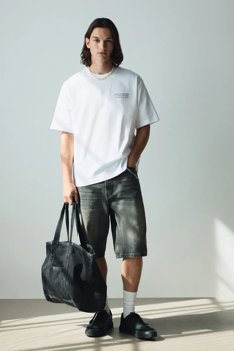 اتش اند ام تي-شيرت بقصة مريحة من القطن